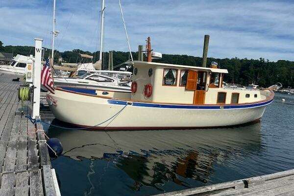 43-ft-Gamage-2020-Low Profile Sedan Cruiser-Elygance-South Bristol Maine United States yacht for sale