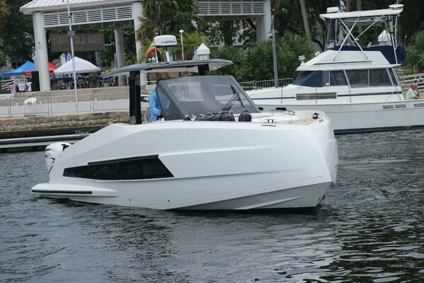 Photo of the 2024 Astondoa 377 Coupe Outboard