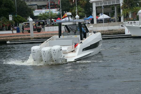 Photo of the 2024 Astondoa 377 Coupe Outboard