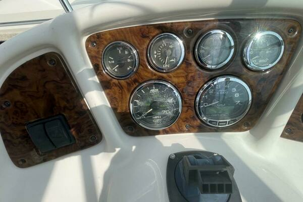 Photo of the 2004 Sea Ray 240 Sundancer "Seas The Day"