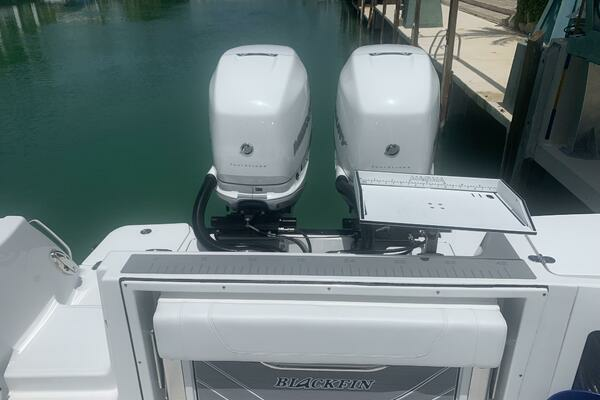 2023 Blackfin 30