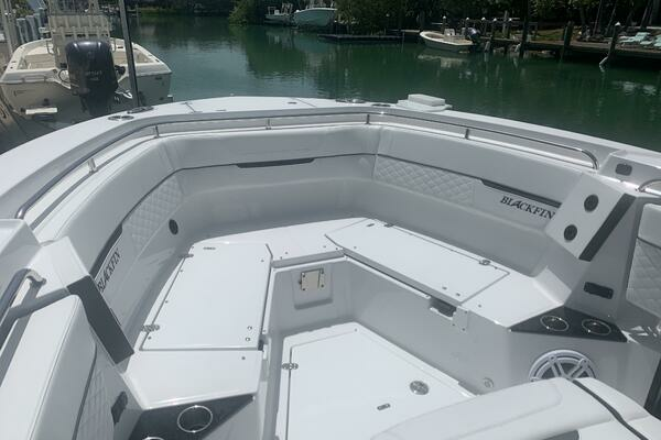 2023 Blackfin 30