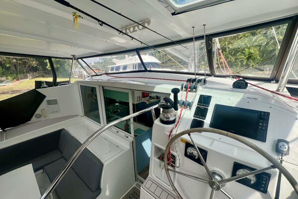 Willow 41ft Lagoon Yacht For Sale