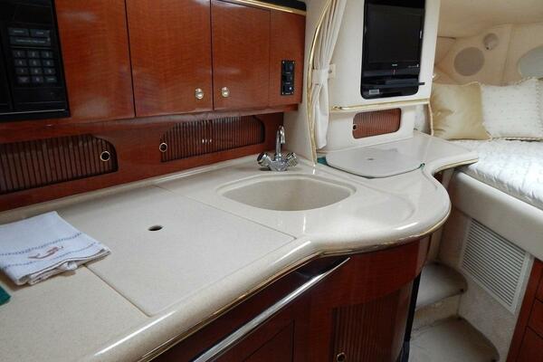 Sea Wings 31ft Sea Ray Yacht For Sale