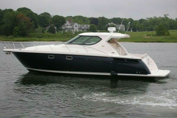 2009 Tiara Yachts 43