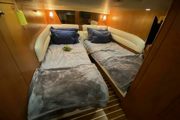 2009 Tiara Yachts 43