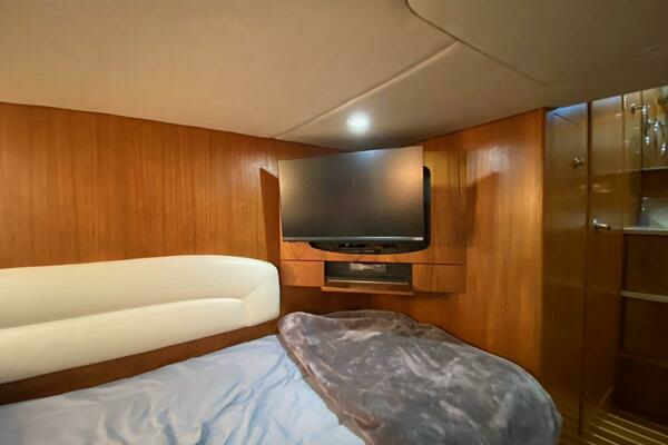 2009 Tiara Yachts 43