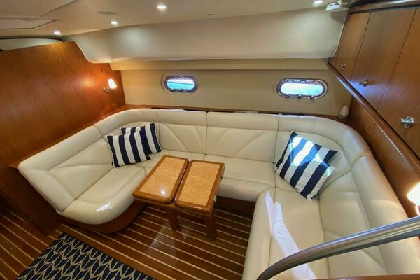 2009 Tiara Yachts 43