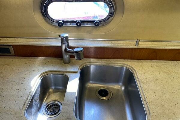 2009 Tiara Yachts 43