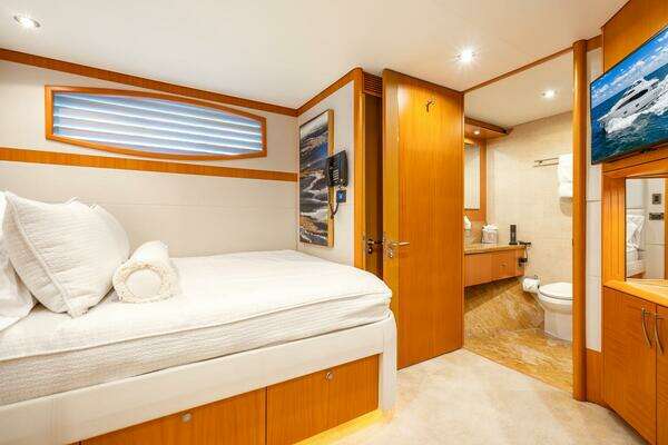 2008 Lazzara Yachts 116
