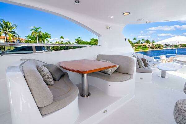 2008 Lazzara Yachts 116