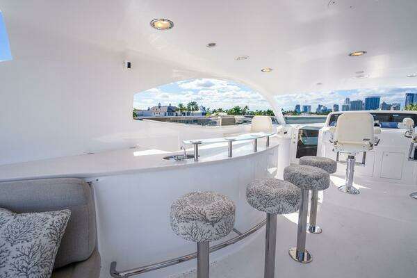 2008 Lazzara Yachts 116