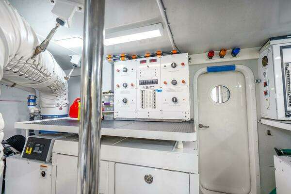 2008 Lazzara Yachts 116