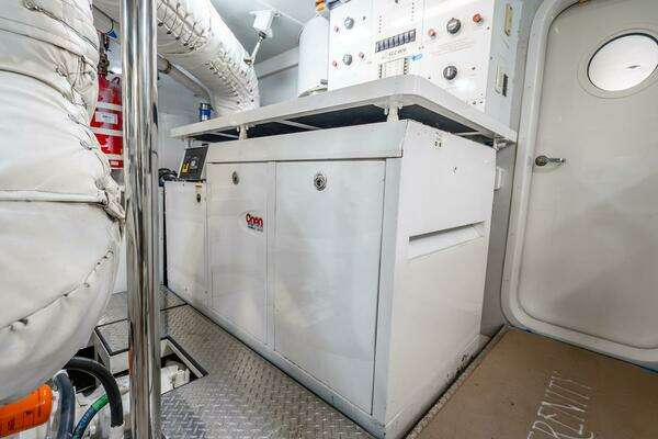 2008 Lazzara Yachts 116