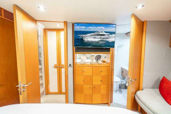 2008 Lazzara Yachts 116