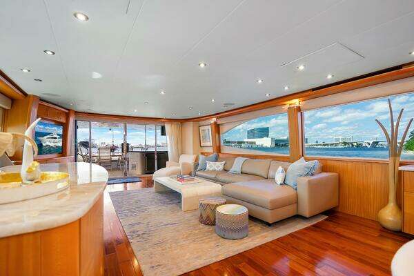 2008 Lazzara Yachts 116