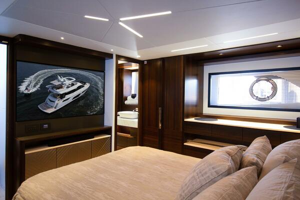Lago Paradise 68ft Sunseeker Yacht For Sale