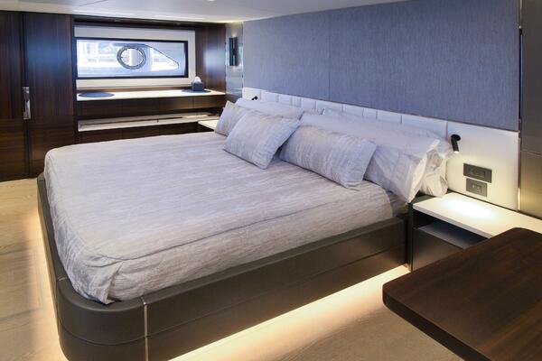 Lago Paradise 68ft Sunseeker Yacht For Sale