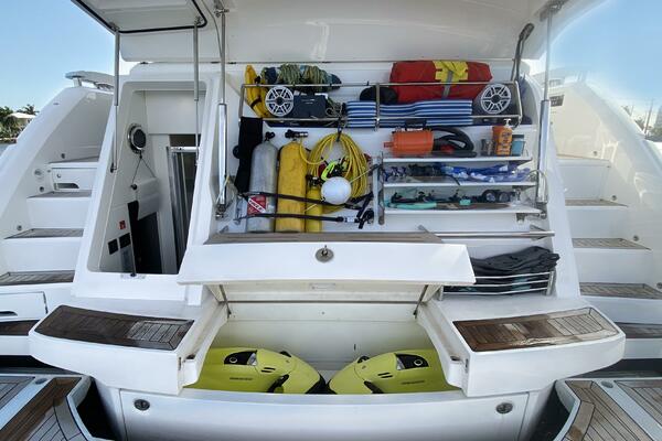 Lago Paradise 68ft Sunseeker Yacht For Sale