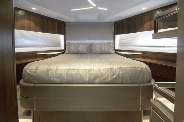 Lago Paradise 68ft Sunseeker Yacht For Sale