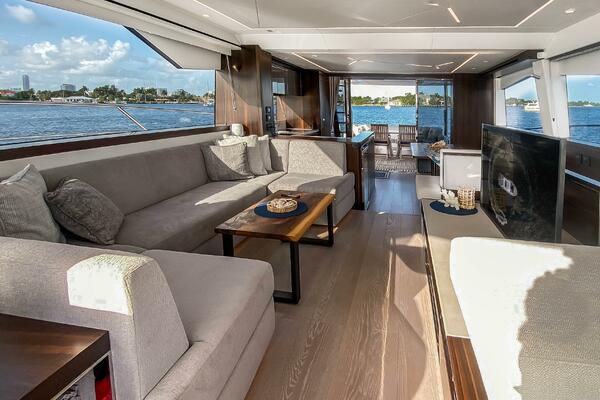 Lago Paradise 68ft Sunseeker Yacht For Sale