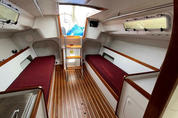 35ft J Boats Yacht For Sale