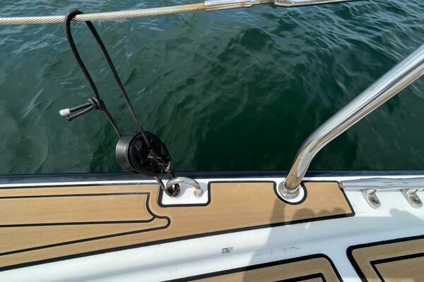 35ft J Boats Yacht For Sale