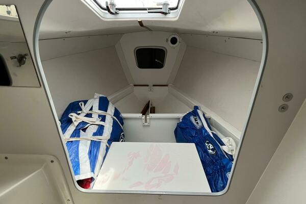 35ft J Boats Yacht For Sale