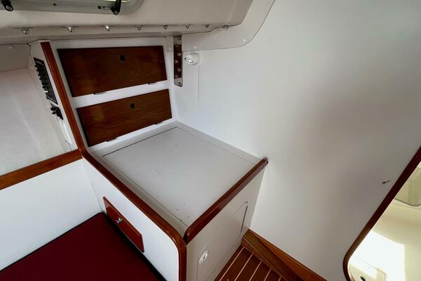 35ft J Boats Yacht For Sale