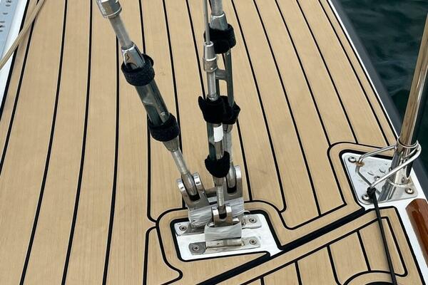 35ft J Boats Yacht For Sale