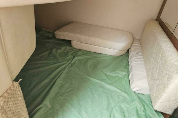 Photo of the 2004 Sea Ray 