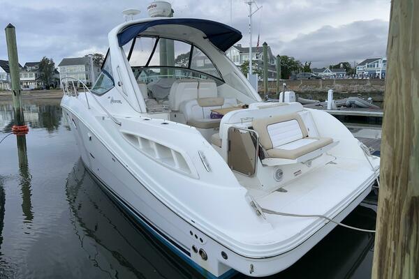 Gravity 33ft Sea Ray Yacht For Sale