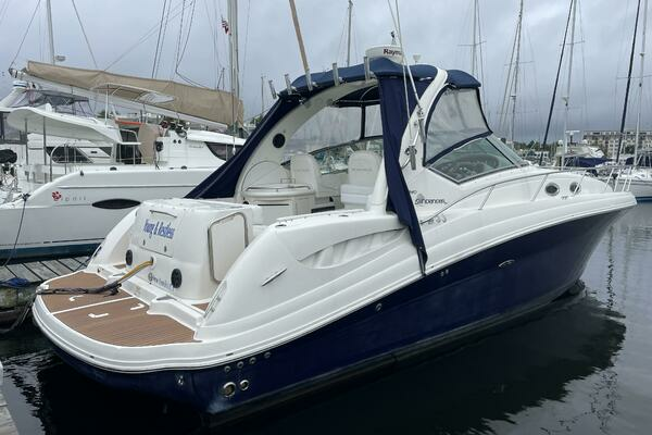 YOUNG  amp  RESTLESS 34ft Sea Ray Yacht For Sale