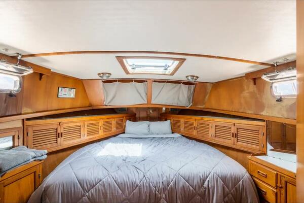 Quest 37ft Albin Yacht For Sale