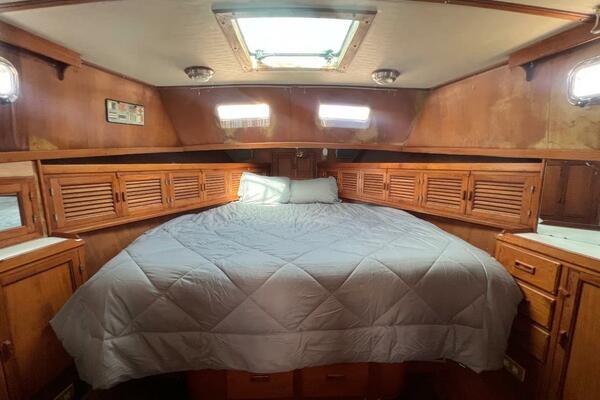 Quest 37ft Albin Yacht For Sale