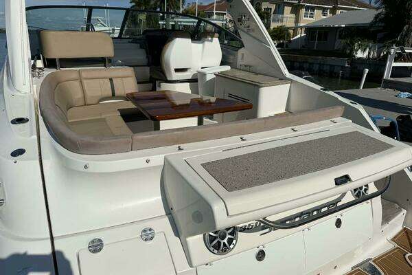 2016 Sea Ray 35