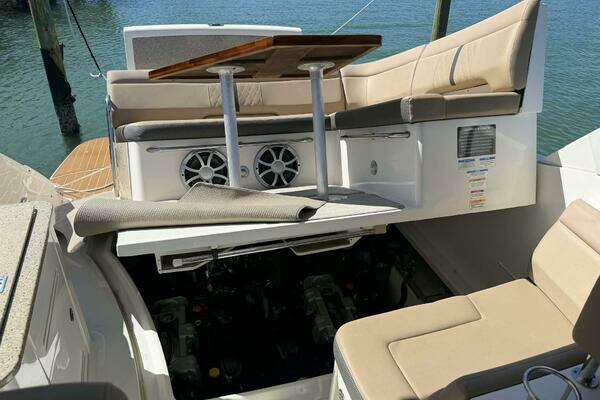 2016 Sea Ray 35