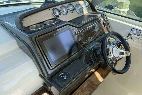 2016 Sea Ray 35