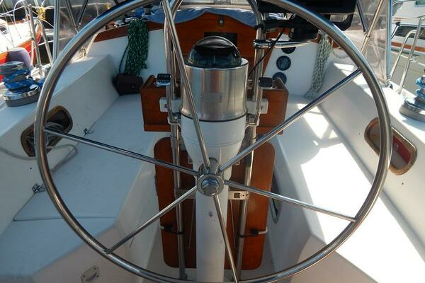 Photo of the 1986 Catalina 34