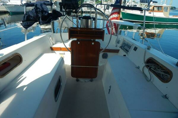 Photo of the 1986 Catalina 34