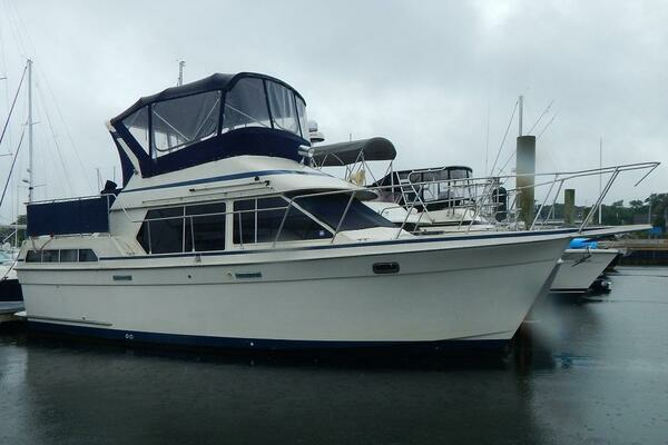 34ft Tollycraft Yacht For Sale