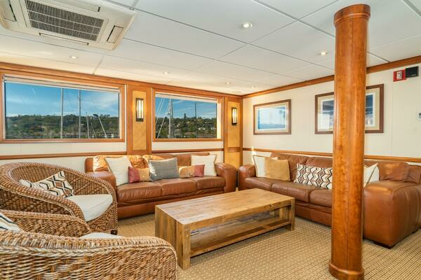 Photo of the 1978 Blount Marine Expedition "PACIFIC PROVIDER"