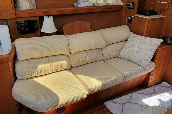 Photo of the 2002 Hunter 450 "PURA VIDA"