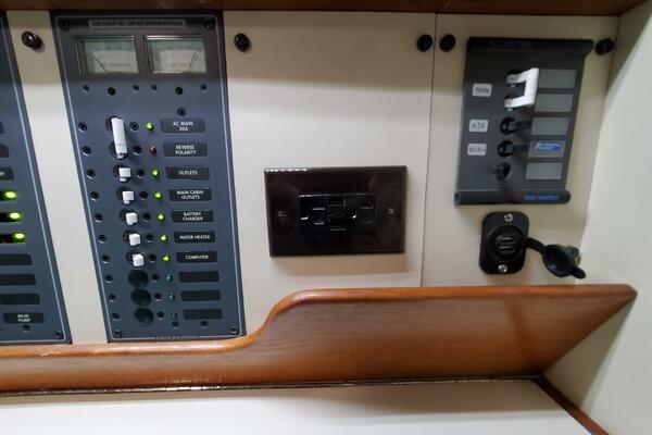 Chasin rsquo  Summer 37ft Irwin Yacht For Sale