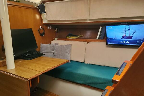 Chasin rsquo  Summer 37ft Irwin Yacht For Sale
