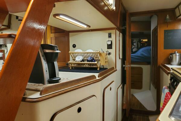 Chasin rsquo  Summer 37ft Irwin Yacht For Sale