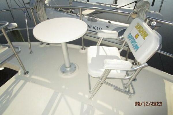 40' Mainship sundeck table
