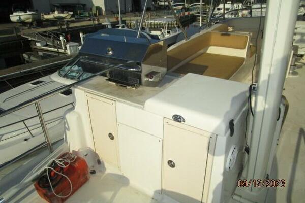 40' Mainship sundeck summer kitchen