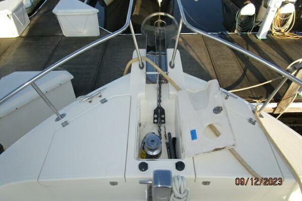 40' Mainship anchor windlass