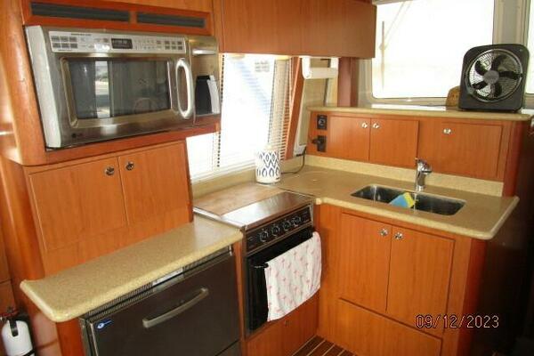 40' Mainship galley1